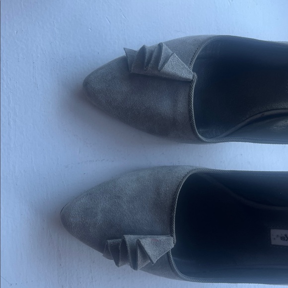 Size 7 grey suade heal - Picture 2 of 6